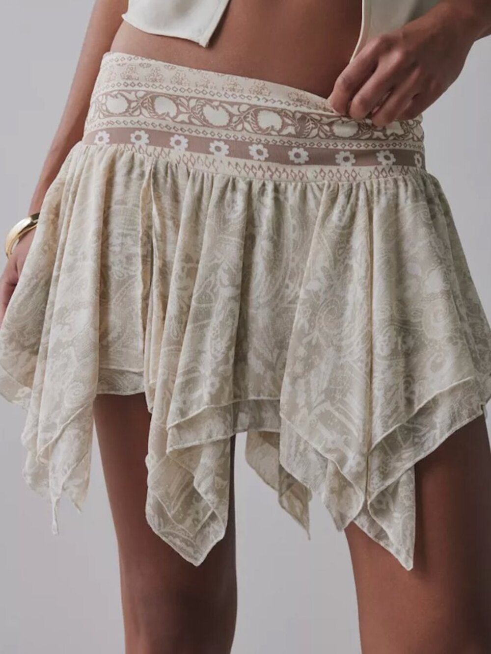 Silence + Noise Kristie Low-Rise Hanky Hem Mini Skirt